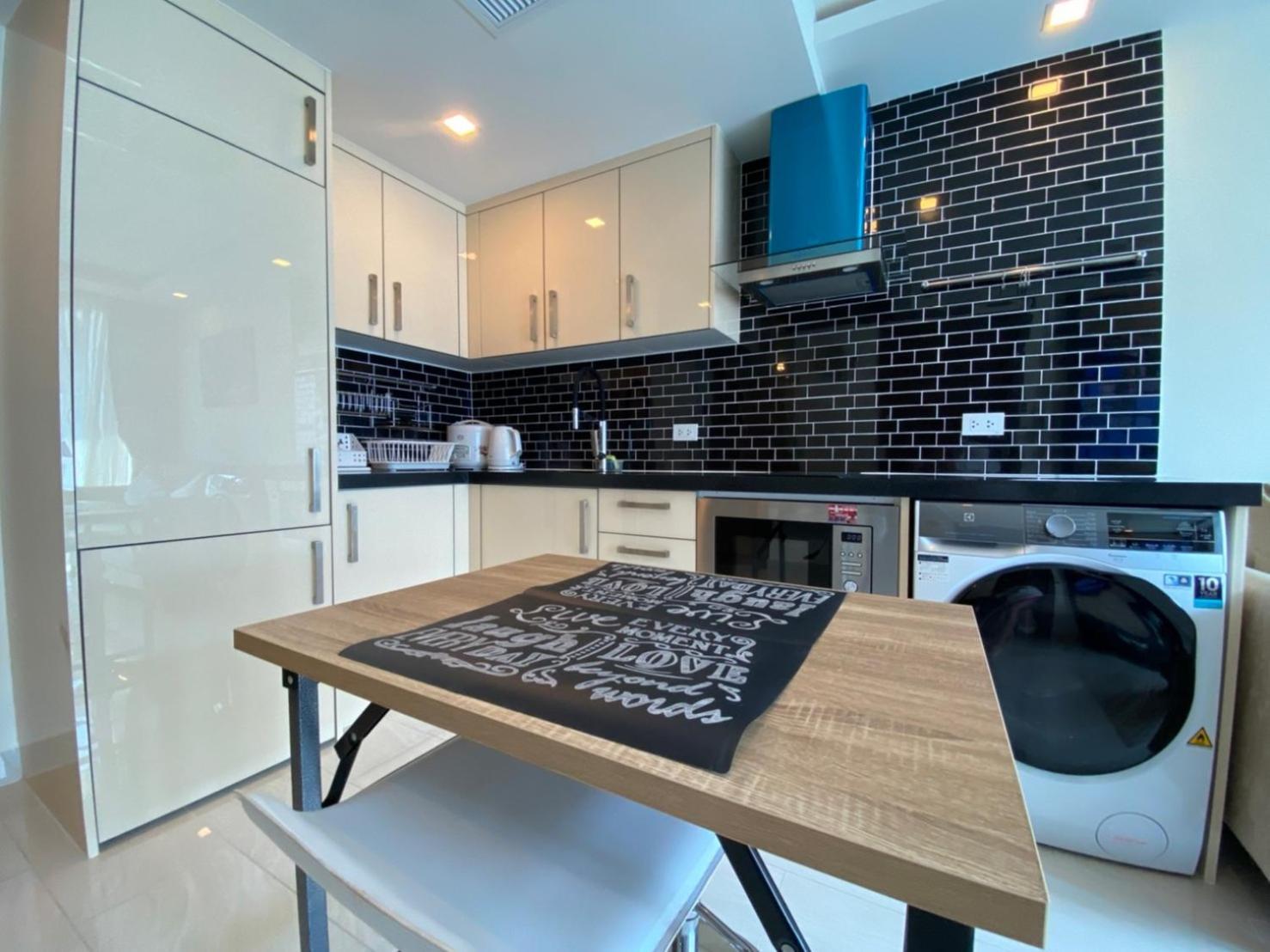 Grand Avenue Suites X Monthstayz Thailand Pattaya Exteriér fotografie