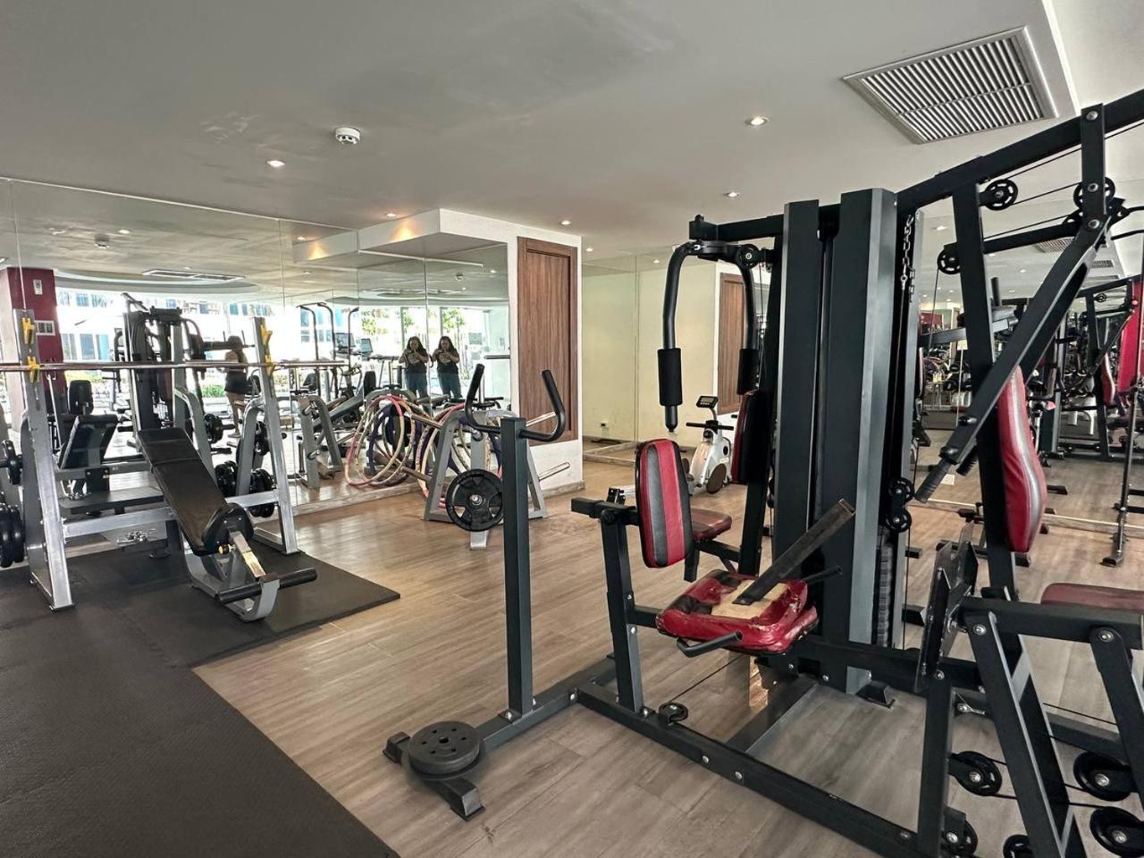 Grand Avenue Suites X Monthstayz Thailand Pattaya Exteriér fotografie