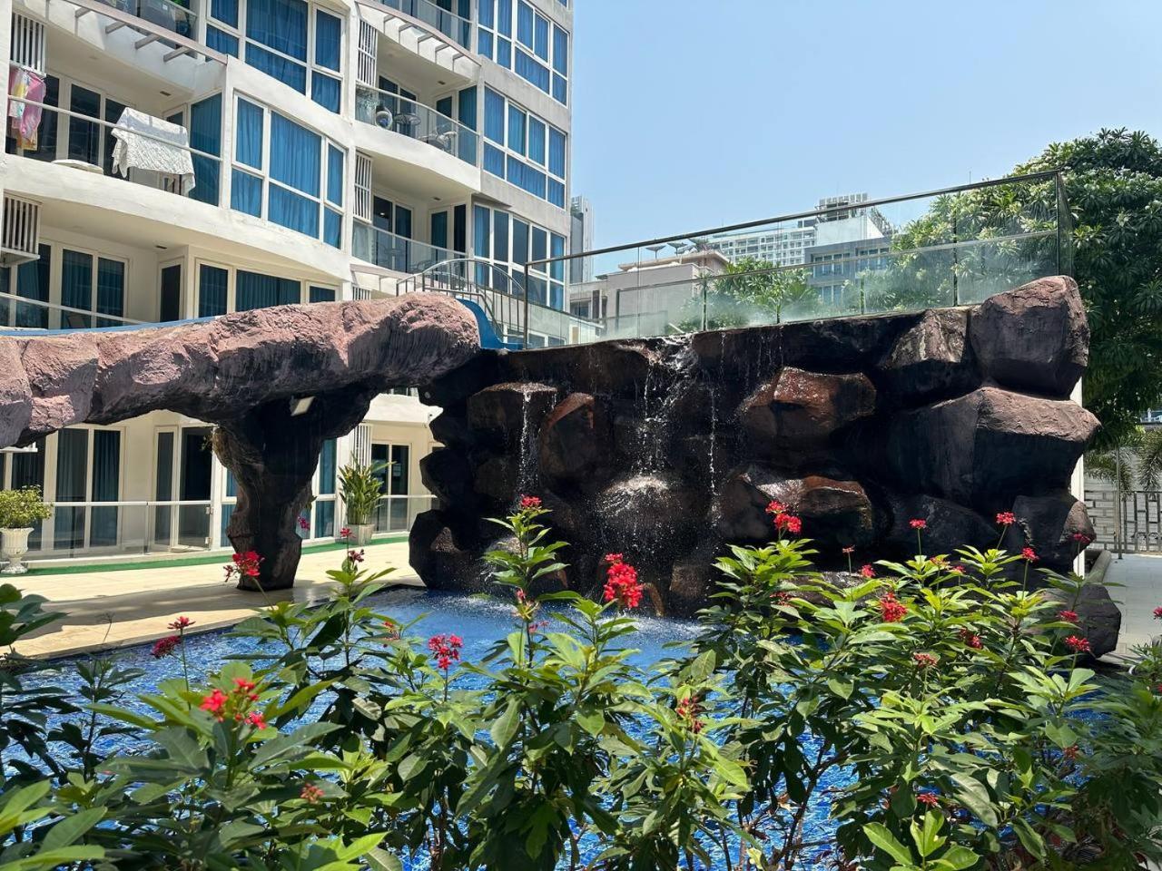 Grand Avenue Suites X Monthstayz Thailand Pattaya Exteriér fotografie